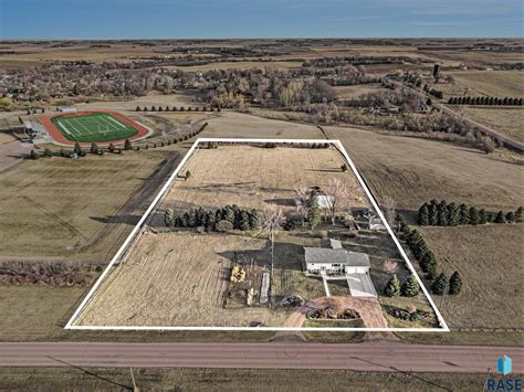 Acreages for sale sioux falls - Realtor Association of the Sioux Empire. $399,000. 0.96 acres lot. - Lot / Land for sale. 534 days on Zillow. 6600 E Fieldview St, Sioux Falls, SD 57110. Realtor Association of the Sioux Empire. $88,500. 0.28 acres lot.